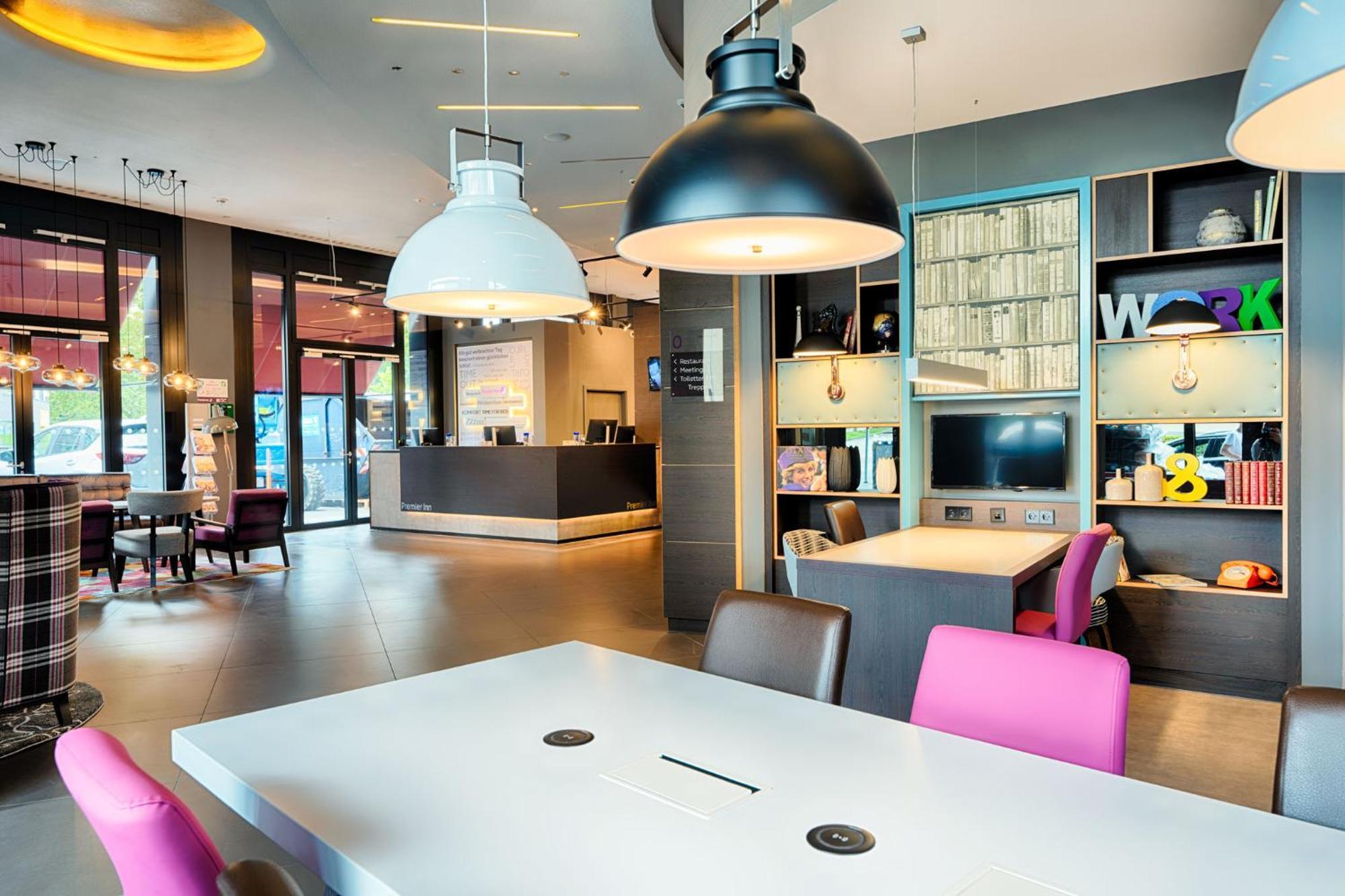 Premier Inn Heilbronn City Centre Exterior foto