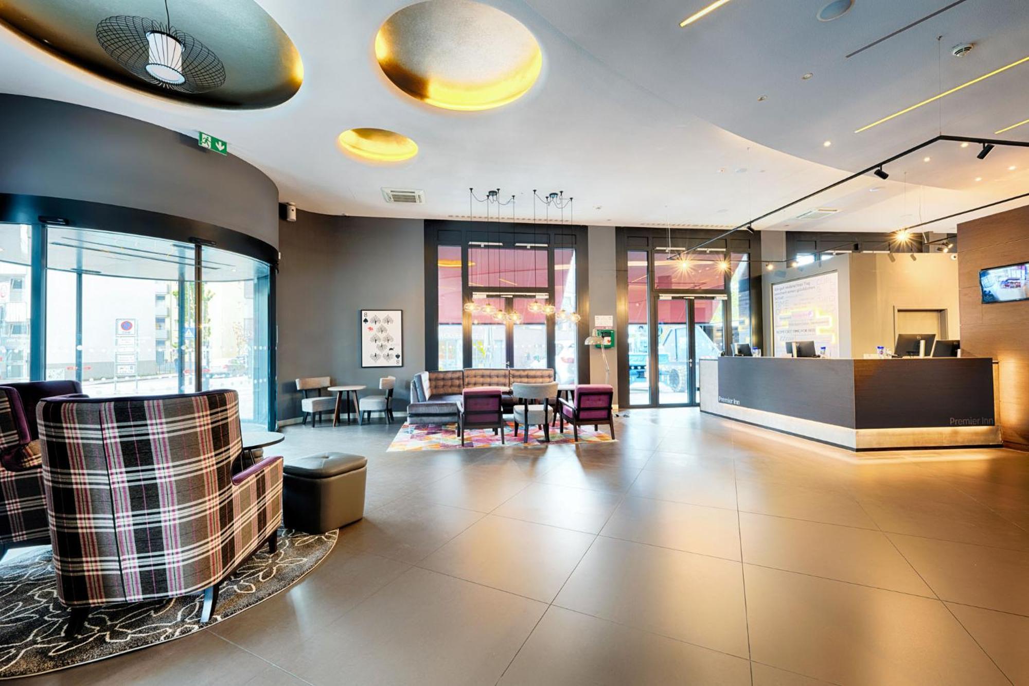 Premier Inn Heilbronn City Centre Exterior foto